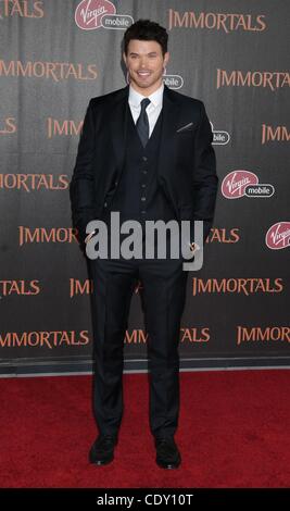 Le 7 novembre 2011 - Los Angeles, Californie, USA - Nov 07, 2011 - Los Angeles, Californie, USA - l'Acteur Kellan Lutz lors de la première mondiale d'Immortels 'Los Angeles' qui s'est tenue lors de la Nokia Theatre L.A. Live. (Crédit Image : © Paul Fenton/ZUMAPRESS.com) Banque D'Images