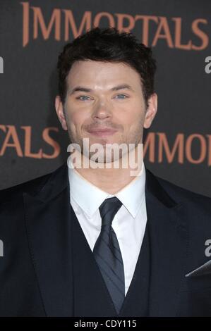 Le 7 novembre 2011 - Los Angeles, Californie, USA - Nov 07, 2011 - Los Angeles, Californie, USA - l'Acteur Kellan Lutz lors de la première mondiale d'Immortels 'Los Angeles' qui s'est tenue lors de la Nokia Theatre L.A. Live. (Crédit Image : © Paul Fenton/ZUMAPRESS.com) Banque D'Images