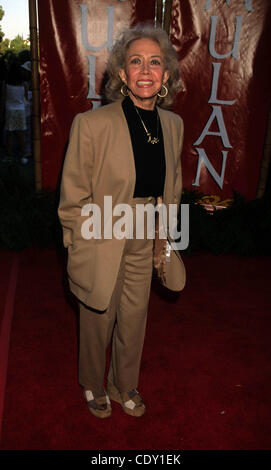 25 juillet 2011 - Hollywood, Californie, États-Unis - K12562LR.JUNE FORAY.''Mulan'' Premiere.Hollywood, CA. 1998(Credit Image : © Lisa Rose/Photos/ZUMAPRESS.com) Globe Banque D'Images