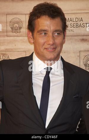 16 septembre 2011 - San Sebastian, Pays Basque, Espagne - l'Acteur Clive Owen assiste à l 'intrus' premiere du Kursaal Palace pendant le 59e Festival International du Film de San Sebastian le 16 septembre 2011 à San Sebastian, Espagne. (Crédit Image : © Jack Abuin/ZUMAPRESS.com) Banque D'Images