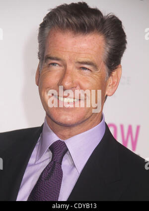 12 septembre 2011 - New York, New York, États-Unis - l'Acteur Pierce Brosnan assiste à la première de New York 'Je ne sais pas comment elle fait n'' qui s'est tenue à l'AMC Loews Lincoln Square. (Crédit Image : © Kaszerman ZUMAPRESS.com)/Nancy Banque D'Images