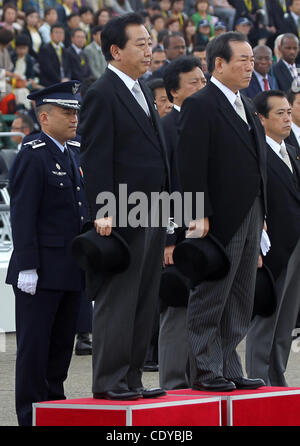 16 octobre 2011 - Ibaraki, Japon - Le Premier Ministre japonais Yoshihiko Noda assiste à l'assemblée annuelle de l'Air Force d'autodéfense du Japon Revue de troupes à l'Hyakuri air base de formation le 16 octobre 2011 à Ibaraki, Japon. (Crédit Image : © Koichi Kamoshida/Jana Press/ZUMAPRESS.com) Banque D'Images