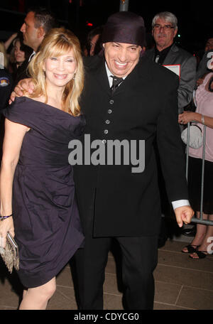 22 septembre, 2011 - New York, New York, États-Unis - Musicien/acteur Steven Van Zandt et femme assister à la 2011 Le New York City Ballet Automne gala tenu au Lincoln Center. (Crédit Image : © Kaszerman ZUMAPRESS.com)/Nancy Banque D'Images