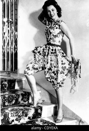 LINDA CHRISTIAN (Novembre 13, 1923 - Juillet 22, 2011) aka BLANCA ROSA WELTER, est décédé à l'âge de 87 ans, vendredi à Palm Desert, en Californie, après avoir souffert de cancer du côlon. Christian était une actrice de cinéma mexicain, qui ont filmé films de cinéma mexicain et à Hollywood, sa carrière atteint son apogée dans les années 40 et 1 Banque D'Images