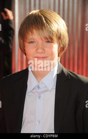 Le 2 octobre 2011 - Los Angeles, Californie, États-Unis - Dakota Goyo assister à la première mondiale de ''Real Steel'' tenue à la Gibson Amphitheatre à Universal City, Californie le 10/02/11. Crédit Image : 2011(Â© D. Long/Globe Photos/ZUMAPRESS.com) Banque D'Images