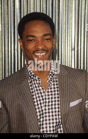 Le 2 octobre 2011 - Los Angeles, Californie, États-Unis - Anthony Mackie assister à la première mondiale de ''Real Steel'' tenue à la Gibson Amphitheatre à Universal City, Californie le 10/02/11. Crédit Image : 2011(Â© D. Long/Globe Photos/ZUMAPRESS.com) Banque D'Images