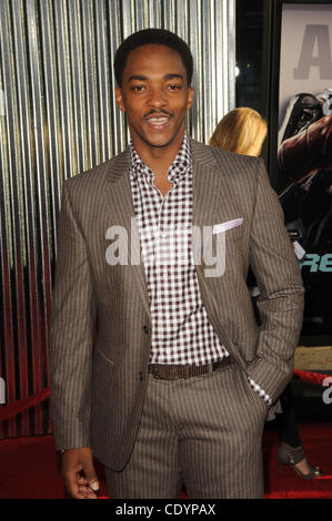 Le 2 octobre 2011 - Los Angeles, Californie, États-Unis - Anthony Mackie assister à la première mondiale de ''Real Steel'' tenue à la Gibson Amphitheatre à Universal City, Californie le 10/02/11. Crédit Image : 2011(Â© D. Long/Globe Photos/ZUMAPRESS.com) Banque D'Images