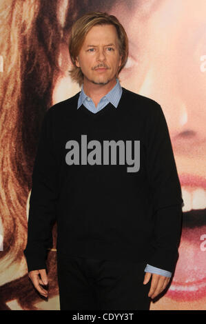 6 novembre 2011 - Los Angeles, Californie, États-Unis - David Spade assister à la première mondiale de ''Jack & Jill'' qui a eu lieu au Regency Village Theatre à Westwood, Californie le 11/06/11. Crédit Image : 2011(© D. Long/Globe Photos/ZUMAPRESS.com) Banque D'Images