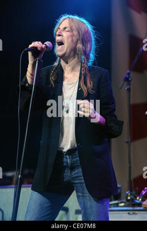 10 septembre 2011 - Columbia, Maryland, USA - Chanteur PATTI SMITH il se produit dans le cadre de la Virgin Mobile 2011 Festival gratuit qui a eu lieu à la Merriweather Post Pavilion. Copyright 2011 Jason Moore. (Crédit Image : © Jason Moore/ZUMAPRESS.com) Banque D'Images
