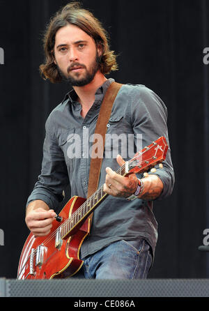 Le 18 septembre, 2011 - Austin, Texas, USA - Musicien RYAN BINGHAM se produit sur scène dans le cadre de la 10e édition de Austin City Limits Music Festival, qui se déroule à Zilker Park situé à Austin. Les trois jours du festival permettra d'attirer plus de 70 000 fans pour voir une variété d'artiste sur huit étapes différentes. Banque D'Images