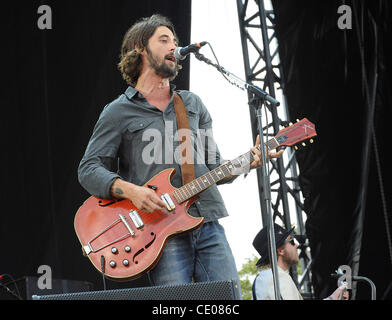 Le 18 septembre, 2011 - Austin, Texas, USA - Musicien RYAN BINGHAM se produit sur scène dans le cadre de la 10e édition de Austin City Limits Music Festival, qui se déroule à Zilker Park situé à Austin. Les trois jours du festival permettra d'attirer plus de 70 000 fans pour voir une variété d'artiste sur huit étapes différentes. Banque D'Images