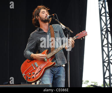 Le 18 septembre, 2011 - Austin, Texas, USA - Musicien RYAN BINGHAM se produit sur scène dans le cadre de la 10e édition de Austin City Limits Music Festival, qui se déroule à Zilker Park situé à Austin. Les trois jours du festival permettra d'attirer plus de 70 000 fans pour voir une variété d'artiste sur huit étapes différentes. Banque D'Images