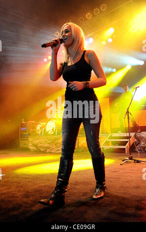Oct 23, 2011 - Raleigh, Caroline du Nord), USA - Chanteur Kellie Pickler il se produit à l'Arène Dorton dans le cadre de la Foire de l'état de la Caroline du Nord qui a lieu à Raleigh. Copyright 2011 Jason Moore. (Crédit Image : © Jason Moore/ZUMAPRESS.com) Banque D'Images