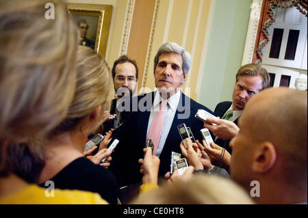 13 septembre 2011 - Washington, District of Columbia, États-Unis - Le sénateur John Kerry (D-MA) a déclaré aujourd'hui qu'il va prendre une pause, de la collecte jusqu'à son travail sur le déficit comité est terminé à la fin de novembre. (Crédit Image : ©/ZUMAPRESS.com) Marovich Pete Banque D'Images