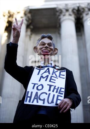 22 octobre 2011 - Londres, Angleterre, Royaume-Uni - Des centaines de manifestants occupent 'London' a saisi un autre camp à Finsbury Square après la marche de la Cathédrale St Paul. Ce sont deux des nombreuses institutions financières de telles manifestations contre dans le monde entier. (Crédit Image : © Mark Makela/ZUMAPRESS.com) Banque D'Images