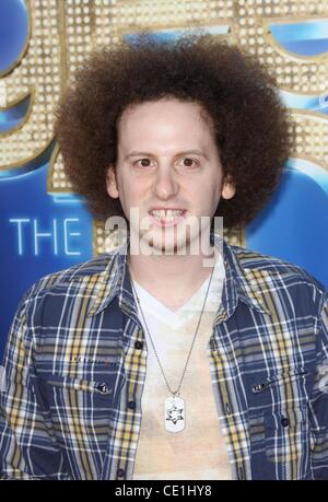 Aug 06, 2011 - Los Angeles, Californie, USA - l'Acteur JOSH SUSMAN au 'Glee 3D le film concert' Première mondiale tenue au théâtre le village. (Crédit Image : © Jeff Frank/ZUMAPRESS.com) Banque D'Images