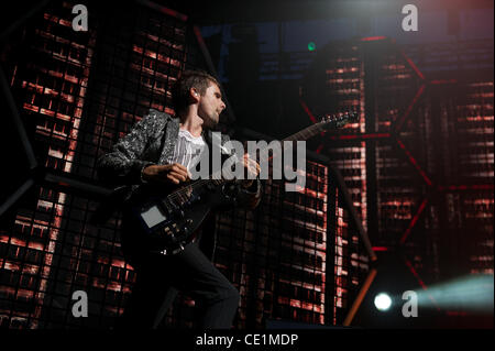 13 août 2011 - San Francisco, Californie, États-Unis - Matthew Bellamy effectue avec Muse à l'extérieur du festival des terres dans le parc du Golden Gate à San Francisco, CA. (Crédit Image : © Matt Cohen/ZUMAPRESS.com) Southcreek/mondial Banque D'Images