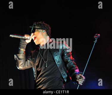 17 septembre 2011 - Philadelphie, Pennsylvanie, États-Unis - artiste rap LUPE FIASCO en live à Philadelphie au Mann Center durant son tour. Laser (Crédit Image : © Ricky Fitchett/ZUMAPRESS.com) Banque D'Images