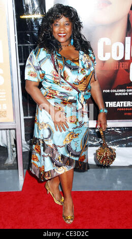 Loretta Devine NYC première du film de 'Couleur' pour les filles au Ziegfeld Theatre - Arrivées New York City, USA - 25.10.10 Banque D'Images