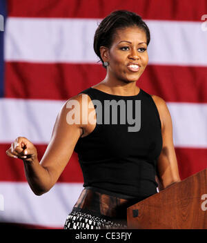 La Première Dame Michelle Obama s'exprime à l'école secondaire de Canyon Springs gymnase. Las Vegas, Nevada - 01.11.10 Banque D'Images