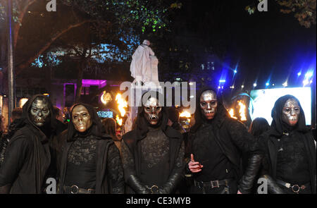 Atmosphère Première mondiale de "Harry Potter et les Reliques de la mort Partie 1 tenue à l'Odeon Leicester Square - Arrivées. Londres, Angleterre - 11.11.10 Banque D'Images