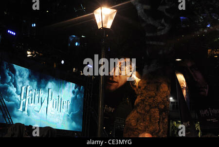 Atmosphère Première mondiale de "Harry Potter et les Reliques de la mort Partie 1 tenue à l'Odeon Leicester Square - Arrivées. Londres, Angleterre - 11.11.10 Banque D'Images