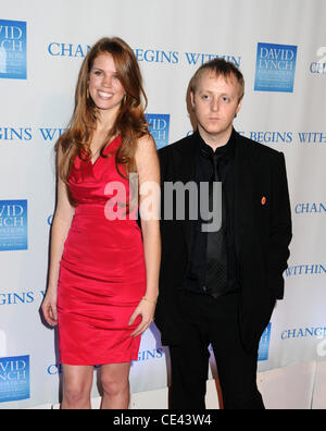 James McCartney et guest 2e changement commence au sein de la célébration des avantages présentés par la Fondation David Lynch au Metropolitan Museum of Art New York, USA - 13.12.10 Banque D'Images