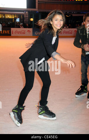 Zendaya Coleman Alison Sweeney Disney On Ice présente 'Célébrons !' s'est tenue à Los Angeles. Vivre. Los Angeles, Californie - 15.12.10 Banque D'Images