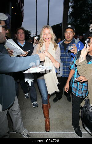 Cameron Diaz les célébrités arrivent pour le vs LA Lakers Miami Heat match de basket-ball au Staples Center. Los Angeles, Californie - 25.12.10 Banque D'Images