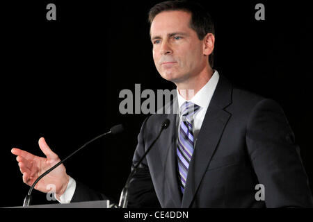 Dalton McGuinty, premier ministre de l'International Indian Film Academy (IIFA) Célébrations conférence de presse tenue à l'hôtel Fairmont Royal York à Toronto pour annoncer l'IIFA qui aura lieu du 23 au 25 juin 2011. Toronto, Canada - 19.01.11 Banque D'Images