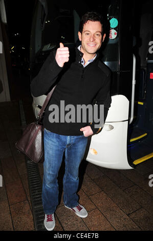 Matt Baker arrive à Liverpool en avant de la Strictly Come Dancing tour à Liverpool Echo Arena Liverpool, Angleterre - 12.07.11 Banque D'Images