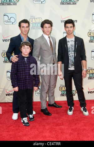 Kevin Jonas, Frankie Jonas, Nick Jonas et Joe Jonas Première mondiale de 'Camp Rock II : The Final Jam', qui a eu lieu à l'Alice Tully Hall New York City, USA - 18.08.10 Banque D'Images