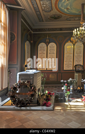 La Russie, Saint-Pétersbourg, flèche de St Forteresse Pierre et Paul, la cathédrale St Pierre et Paul Cathédrale Orthodoxe Russe Tsar Nicholas famille tombe Banque D'Images