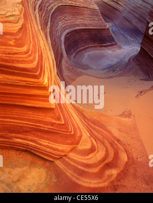 La lumière réfléchie est inquiétante lueur dans le grès dans la vague de Coyote Buttes au nord le long de la frontière Utah-Arizona Banque D'Images