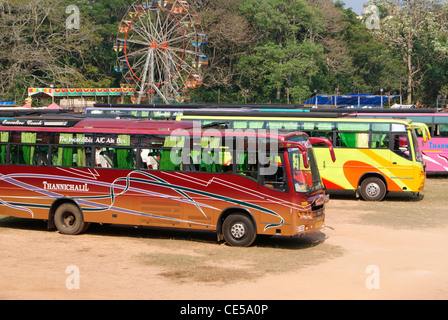 Parking Bus touristique Banque D'Images