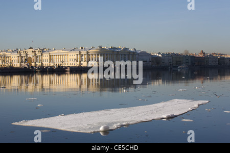 La rivière Neva au printemps, Saint Petersburg, Russie. Banque D'Images