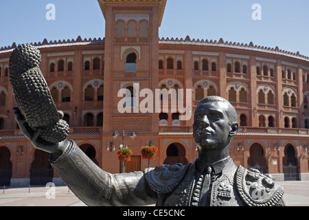 Le matador statue, la Plaza de Toros de Las Ventas à Madrid, Espagne Banque D'Images