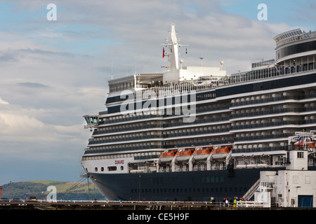 Bateau de croisière Queen Elizabeth à Invergordon, Estuaire de Cromarty, Ross & Cromerty, Ecosse Banque D'Images