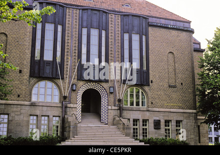 1911 entrée avant de l'Hôtel de ville de Lahti Art Nouveau conçu par l'architecte Eliel Saarinen, Finlande Banque D'Images