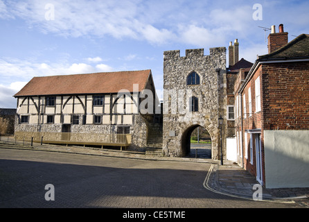 Les marchands Tudor Hall le Westgate, Vieille Ville, Southampton, Hampshire, England, UK Banque D'Images