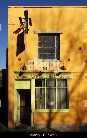 Les "Apple Tree", un pub de cidre à Bedminster, Bristol Banque D'Images