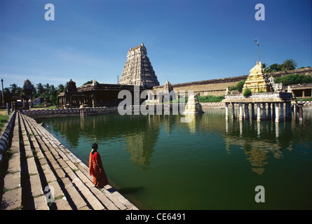 Réservoir d'eau sacré du temple perumal de Varadharaja ; Kanchipuram ; Kancheepuram ; Tamil Nadu ; Inde ; Asie Banque D'Images