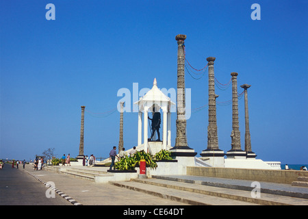 Mémorial de la statue du Mahatma Gandhi ; Promenade de la plage ; Pondichéry ; Puducherry ; territoire de l'Union ; UT ; Inde ; Asie Banque D'Images