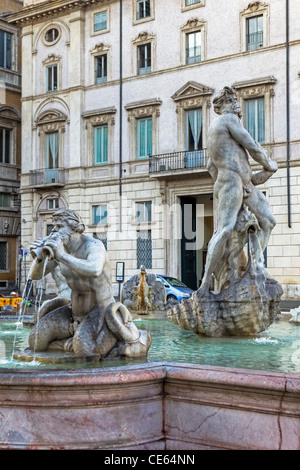 Fontana del Moro sur la Piazza Navona à Rome, Latium, Italie Banque D'Images