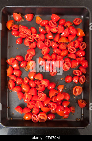 Tomates italiennes, hachées ou préparés, prêts pour le four Banque D'Images