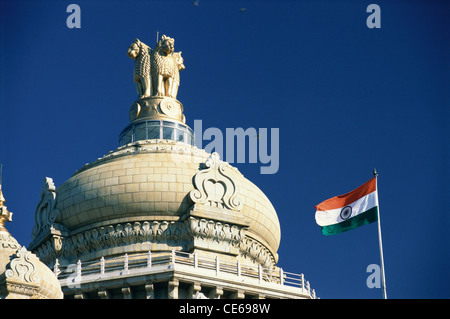 Vidhana Soudha ; Suvarna Vidhana Soudha ; Vidhan Souda ; Assemblée législative de l'Etat du Karnataka ; Bangalore ; Bengaluru ; Karnataka ; Inde ; Asie Banque D'Images