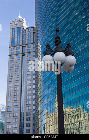 Street lamp post le West Wacker Drive Chicago Banque D'Images