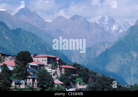 Paysage à Bharmour maisons montagnes de l'himalaya ; chamba Himachal Pradesh ; Inde ; Banque D'Images