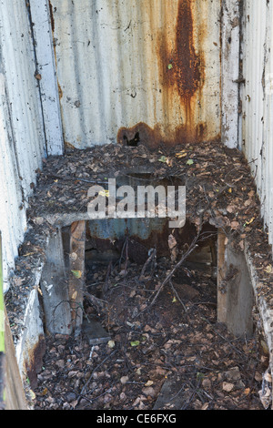 L'ancien à l'extérieur de toilettes Banque D'Images