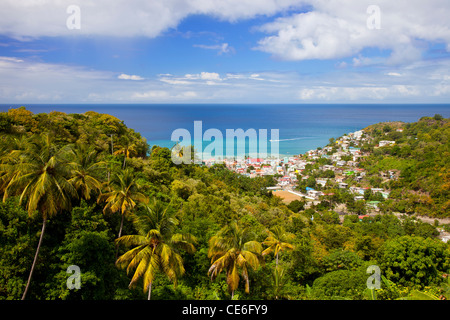 Vue sur Canaries sur l'île caribéenne de Sainte-Lucie, West Indies Banque D'Images